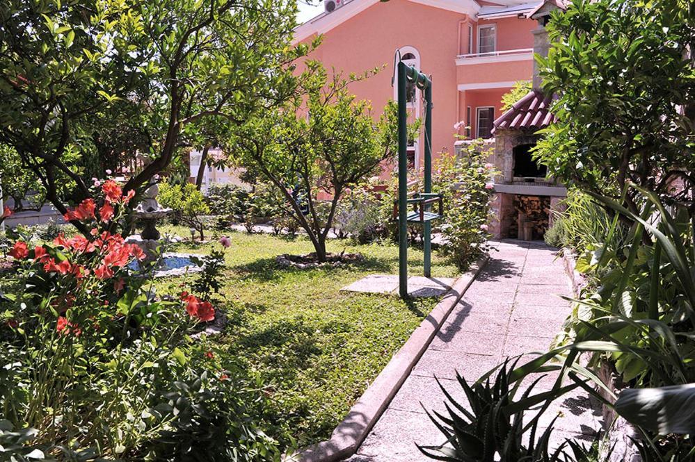 Vila Mila Petrovac Buitenkant foto