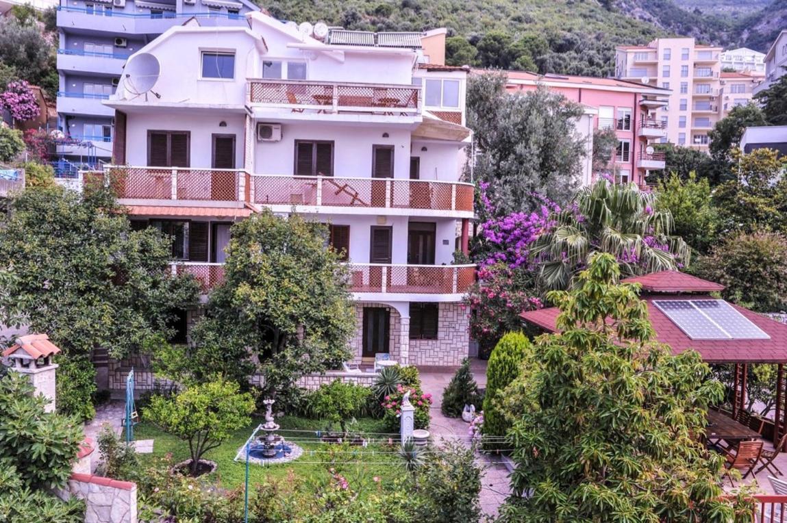 Vila Mila Petrovac Buitenkant foto