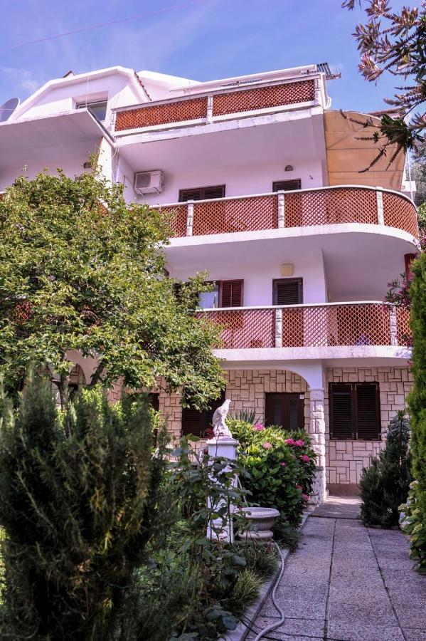 Vila Mila Petrovac Buitenkant foto