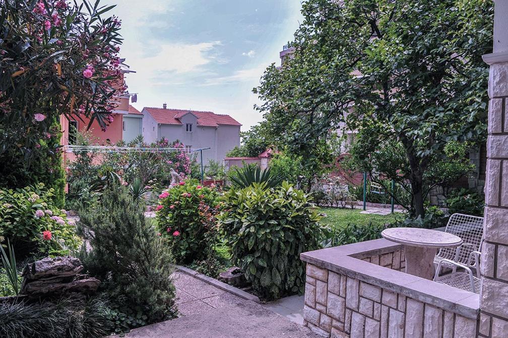 Vila Mila Petrovac Buitenkant foto