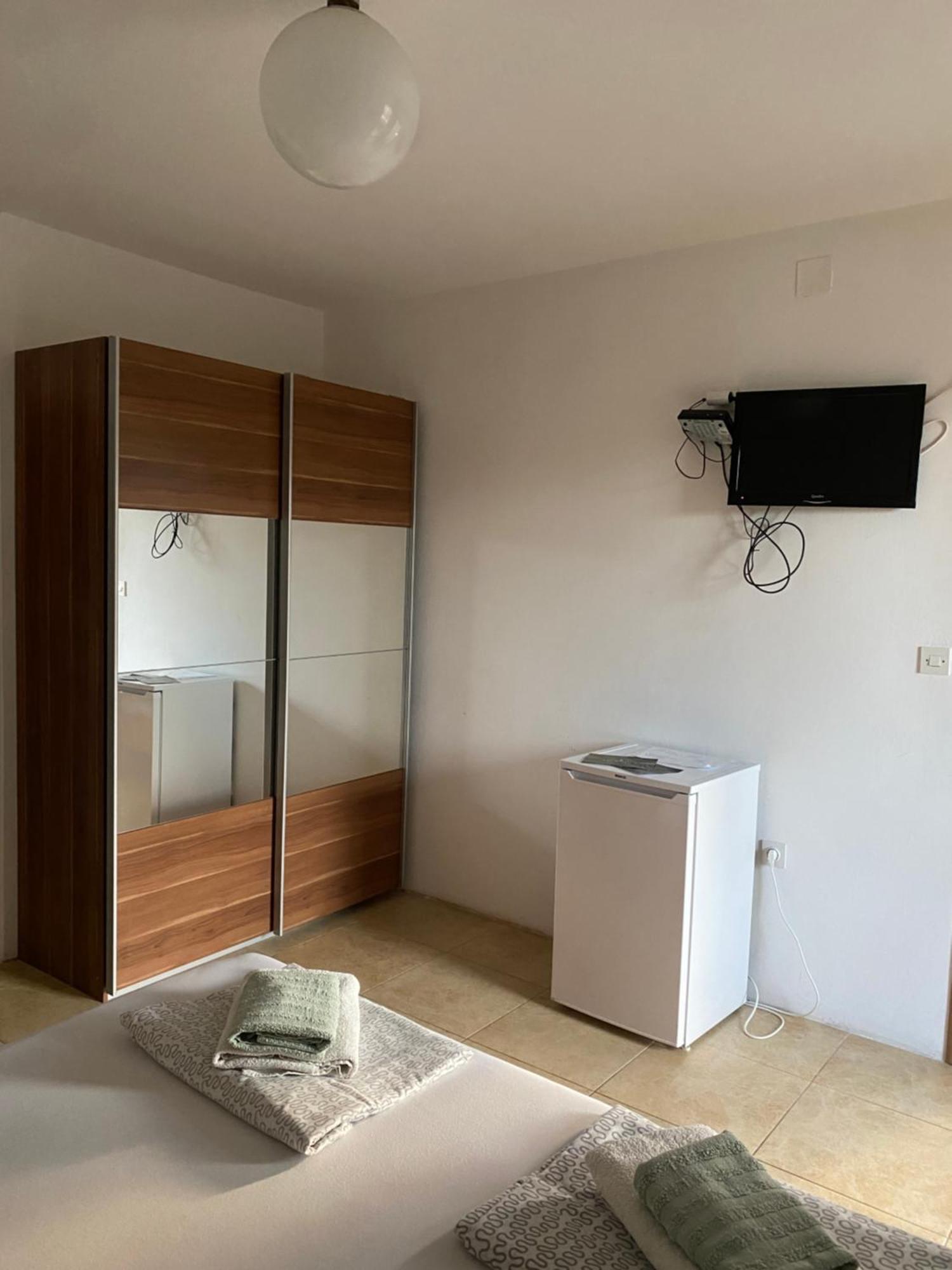 Vila Mila Petrovac Buitenkant foto